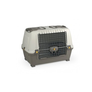 Pet carrier with metallic door