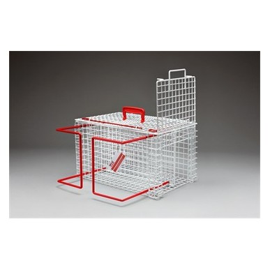 Trap transfer restrainer