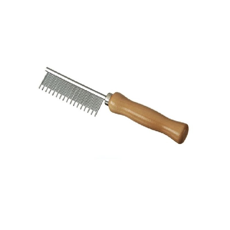Cat comb with wooden handle and alternating teeth