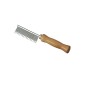 Cat comb with wooden handle and alternating teeth
